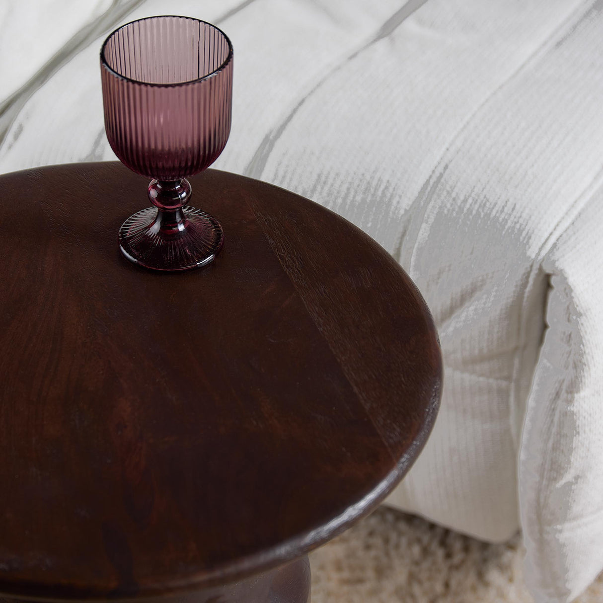 Ronde Bijzettafel - Bruin Mangohout - Modern Cilinderdesign - 60 cm Hoog