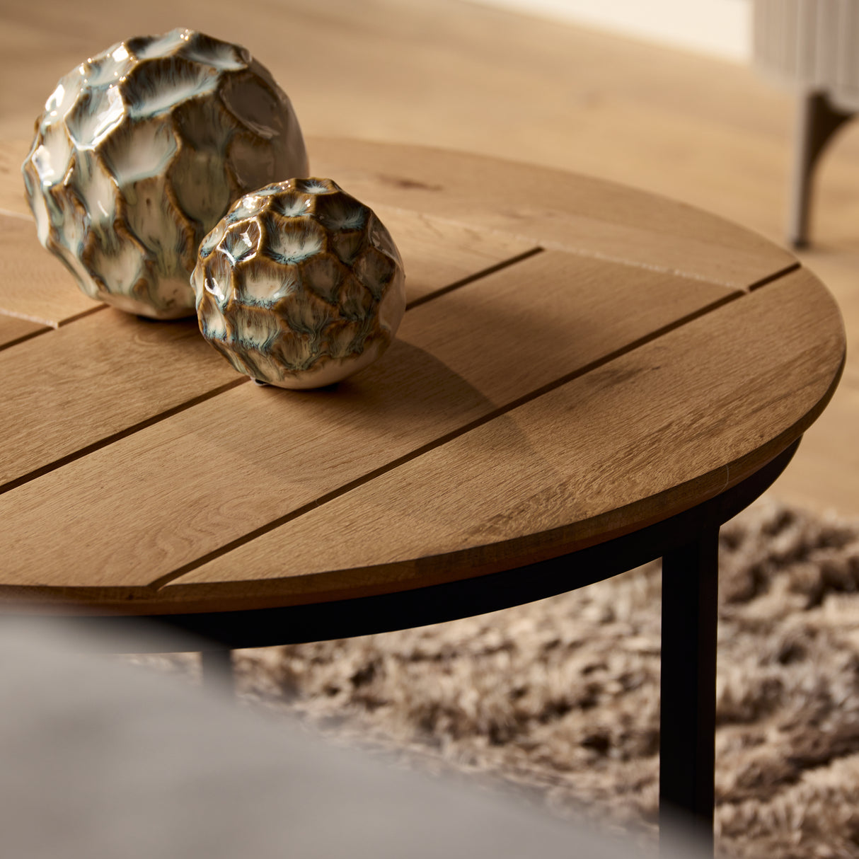 Ronde Salontafel Set Naturel Eikenhout - 70 cm & 50 cm - Zwart Metalen Onderstel