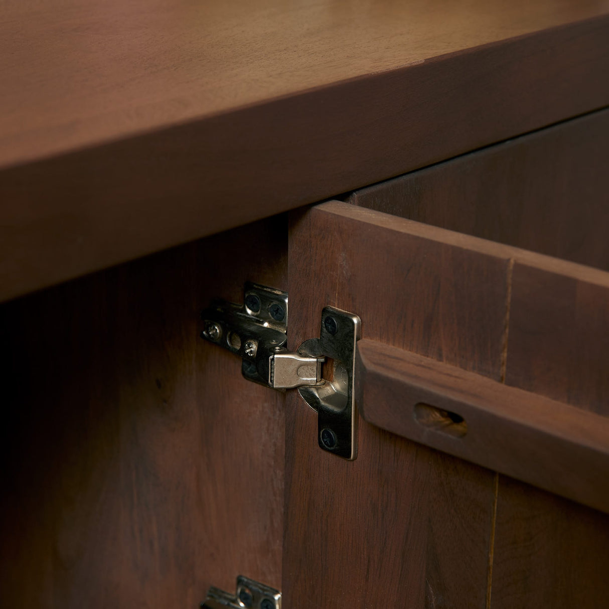 TV-meubel Bruin Mangohout - 150 cm - 3 Deuren - Push-to-Open Entertainment Centers & TV Stands Starfurn