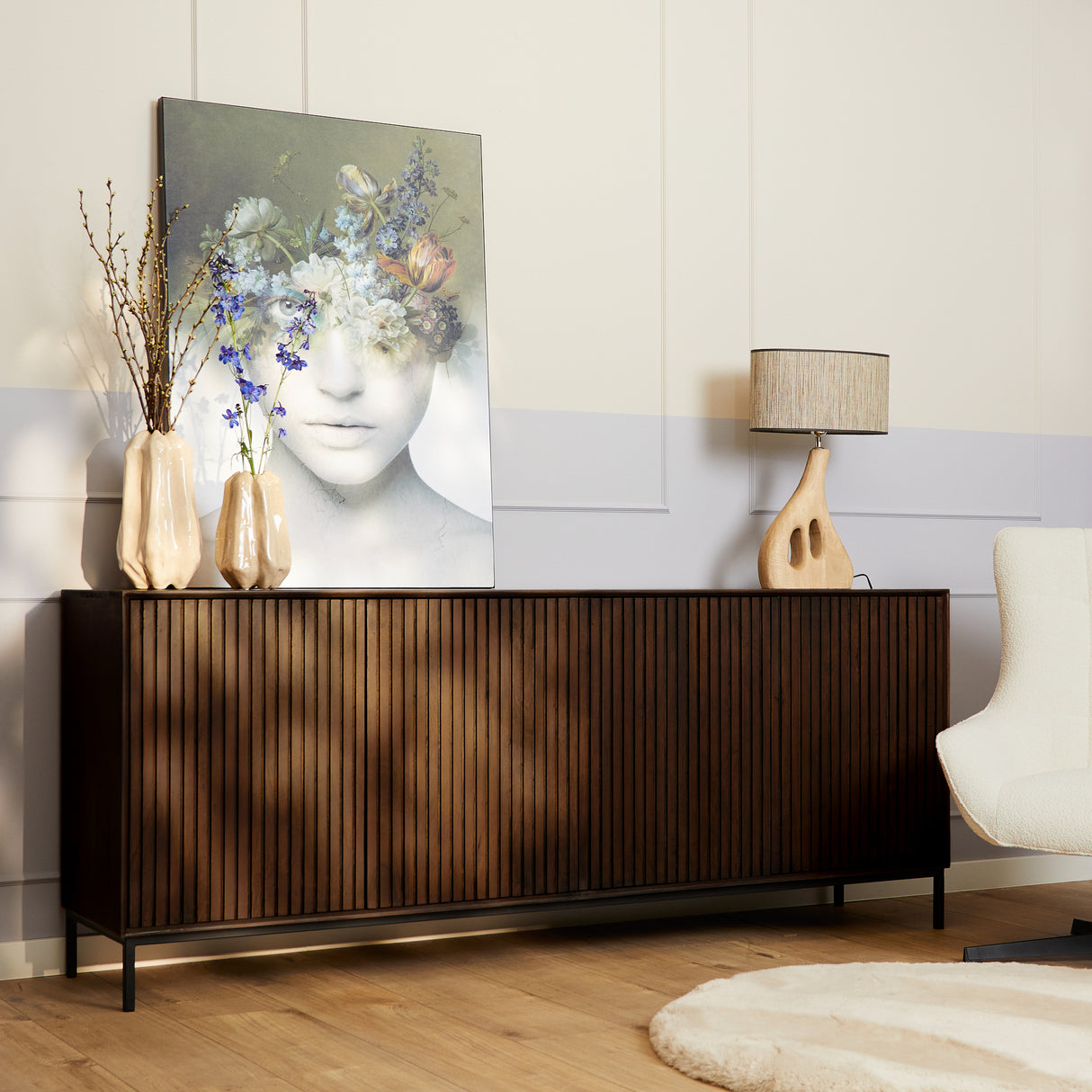 Dressoir - Bruin Mangohout - 210 cm - Verticaal Lattenpatroon - 4 Deuren