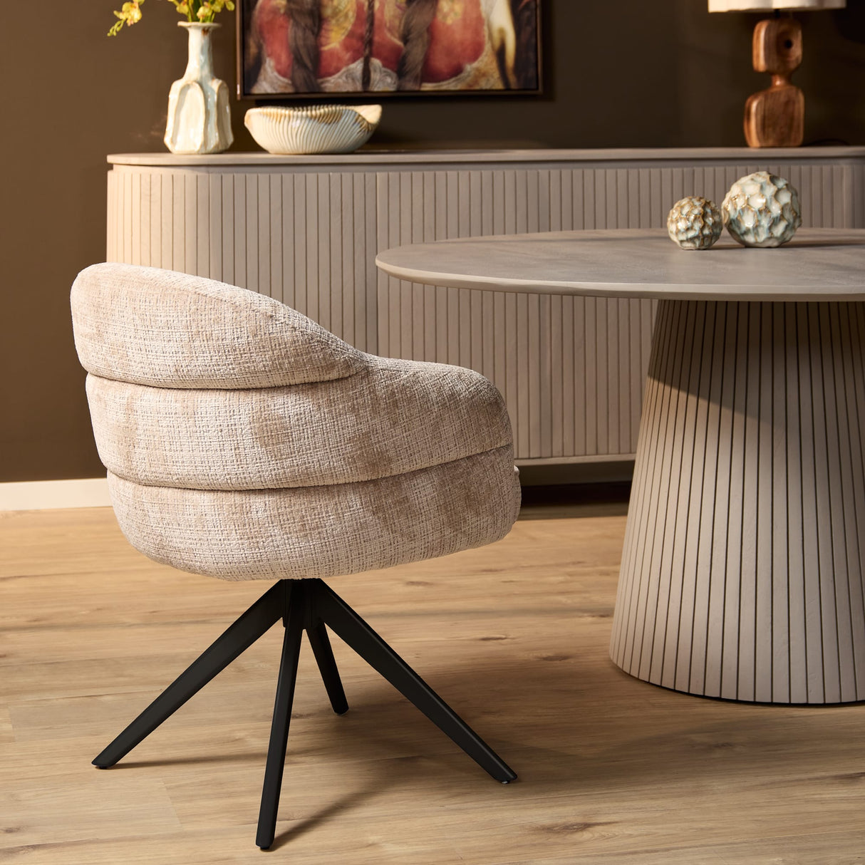 Eetkamerstoel Bella | Beige | Poot Black | Met armleuning Starfurn