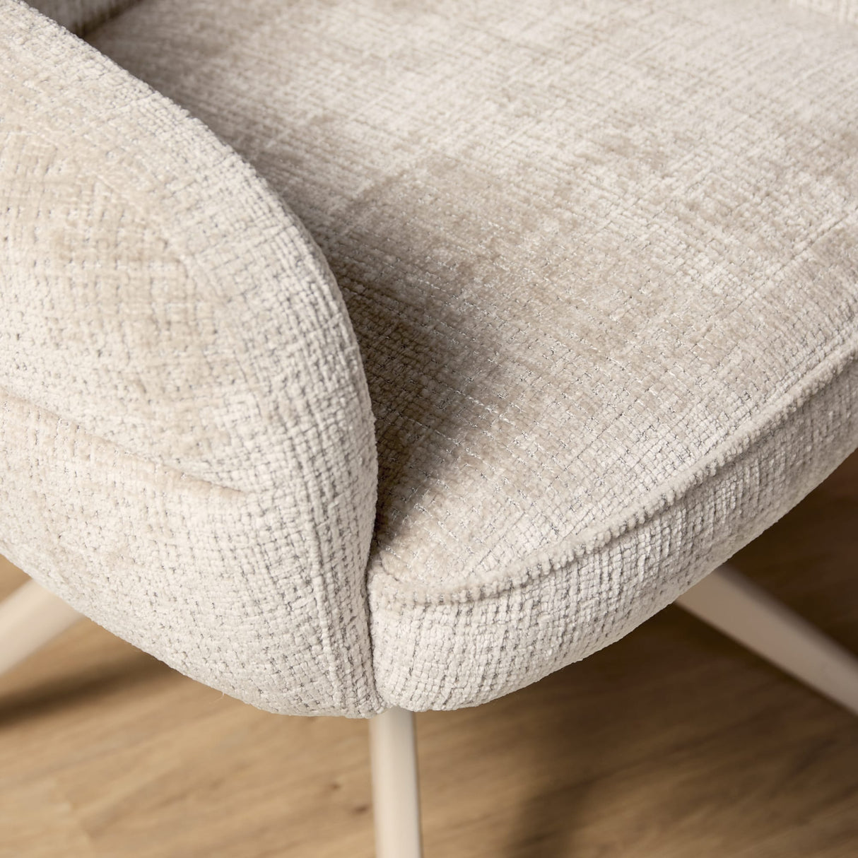 Eetkamerstoel Bella | Off White | Poot Sand | Met armleuning Starfurn