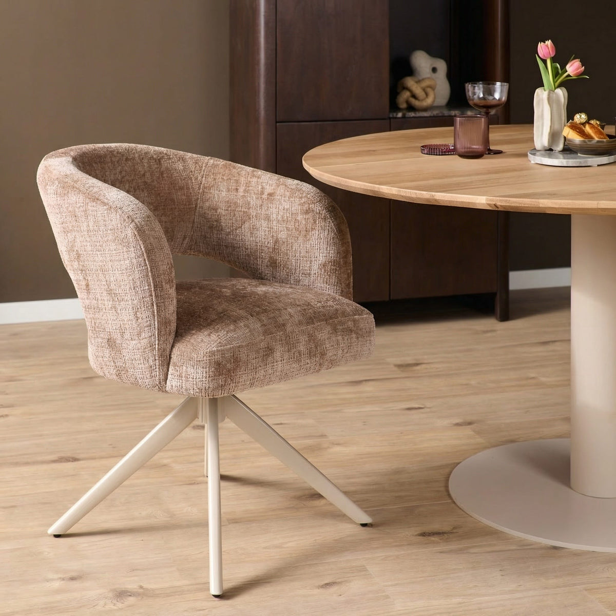 Eetkamerstoel Demi | Cinnamon | Poot Sand | Met armleuning Starfurn