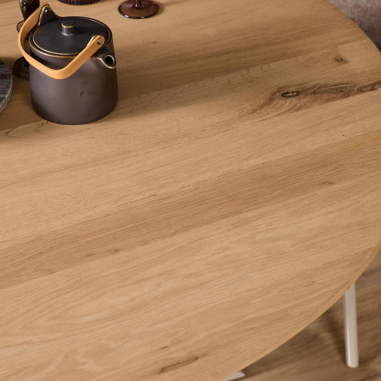 Ronde Eettafel - Naturel Eikenhout - 130 cm - Zandkleurige Poot Kitchen & Dining Room Tables Starfurn