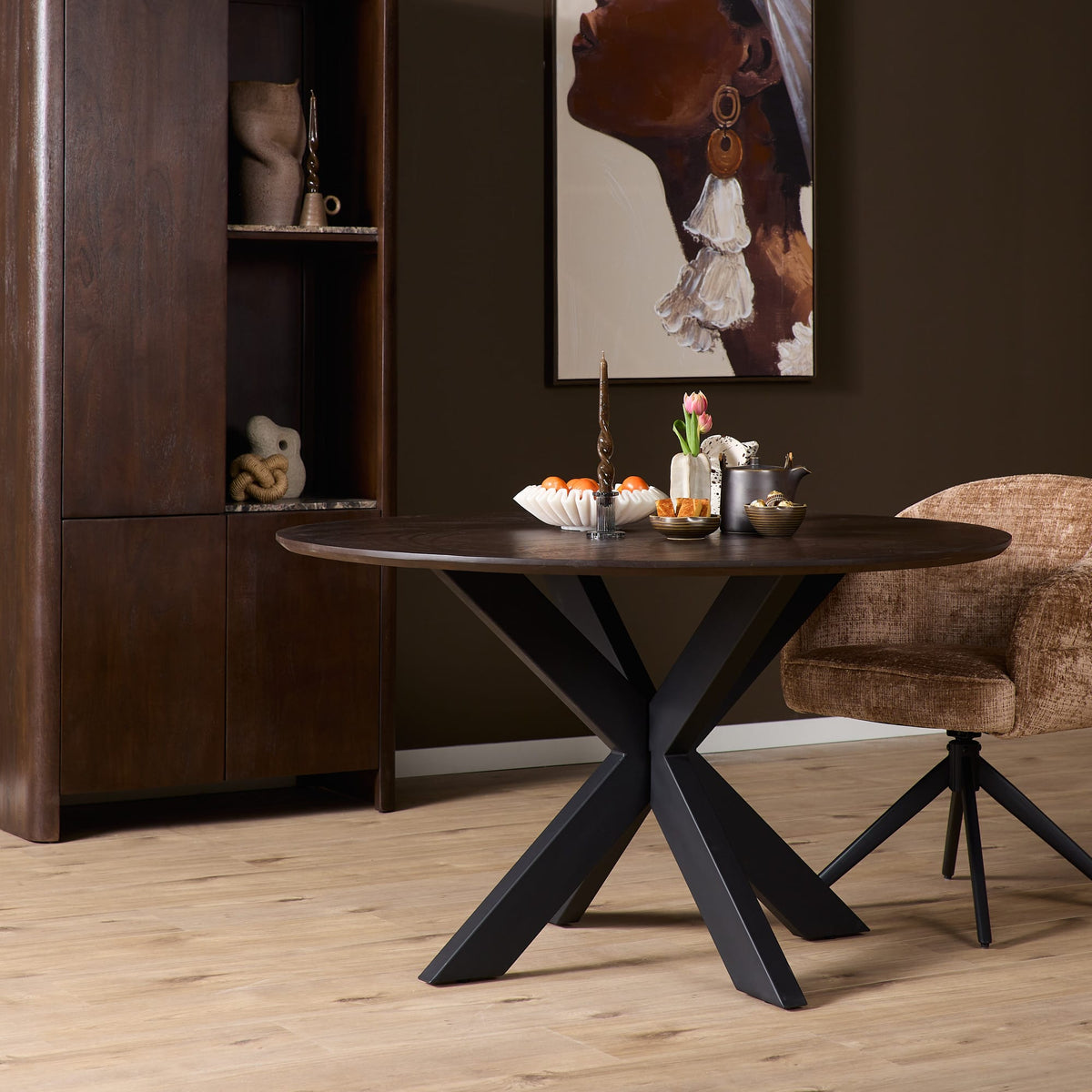Ronde eettafel met massief eiken blad en stalen onderstel, Ø 150 cm