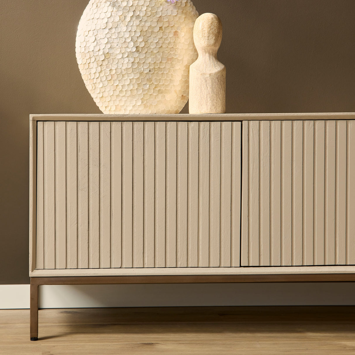 Tv-meubel - Zand Mangohout met Lattenpatroon - 165x45 cm - 4 Deuren Entertainment Centers & TV Stands Starfurn