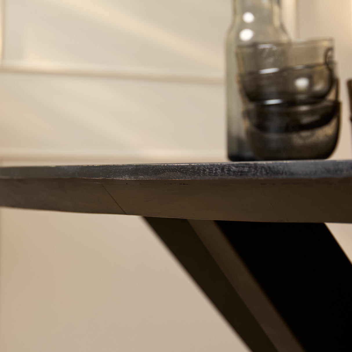 Ovale Eettafel Zwart Mangohout - 240 cm - Matrixpoot