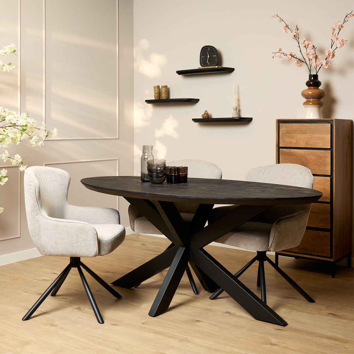 Ovale Eettafel Zwart Mangohout - 180 cm - Matrixpoot