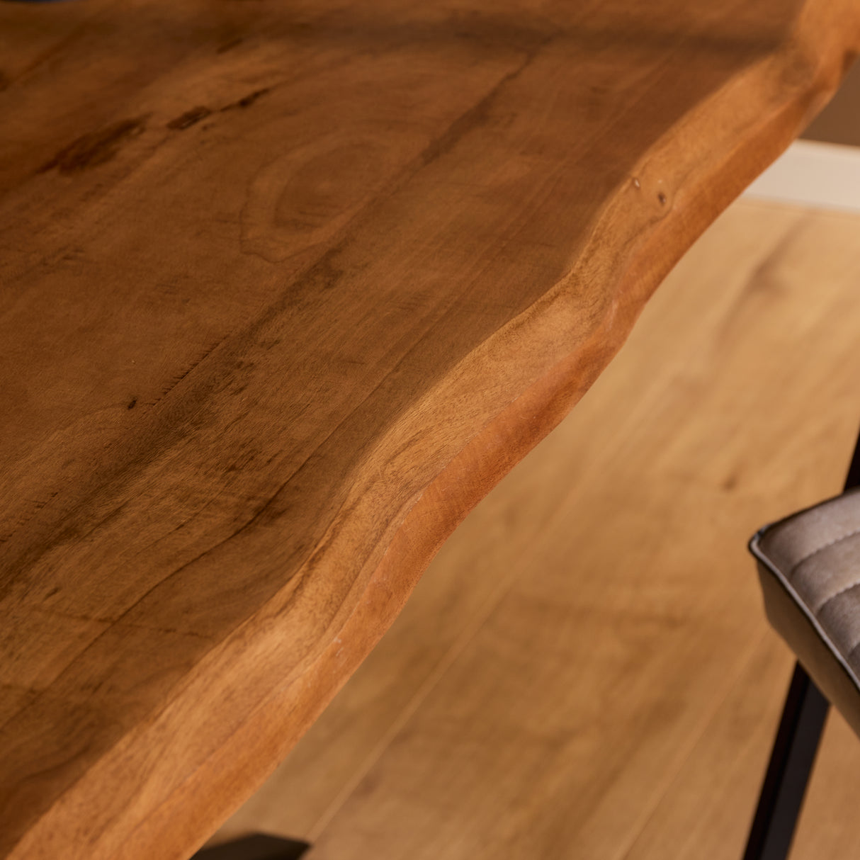 Boomstamtafel - Naturel - Mangohout - Metaal - 200 cm - Matrixpoot