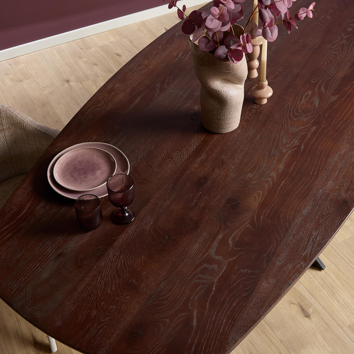 Deens Ovale Eettafel - 180 cm - Bruin Europees Eikenhout - Zwart Stalen Designpoot