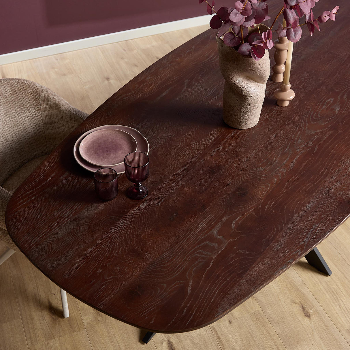 Deens Ovale Eettafel - 180 cm - Bruin Europees Eikenhout - Zwart Stalen Designpoot