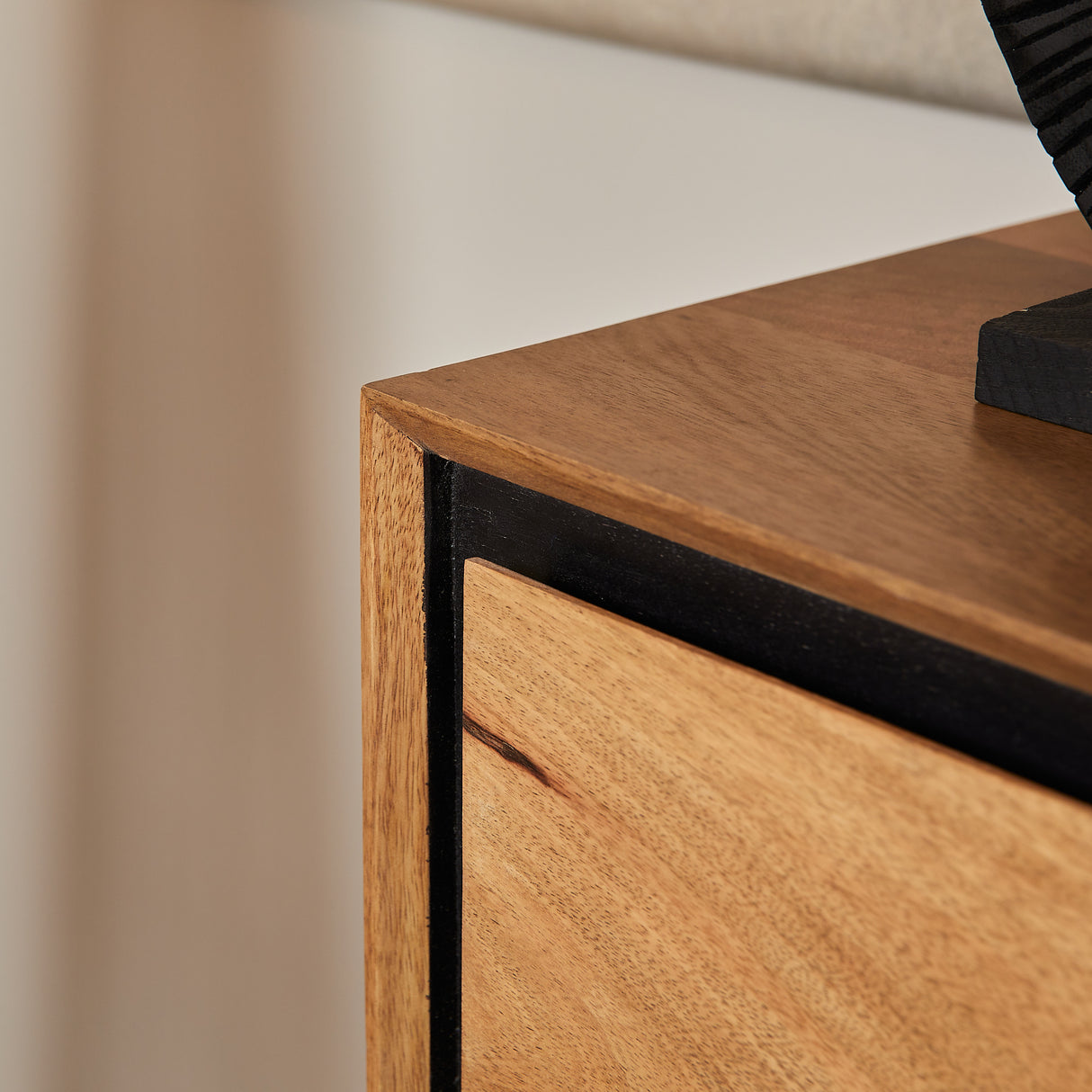 Sidetable Naturel Mangohout - 180 cm - 4 Greeploze Lades en Legplank