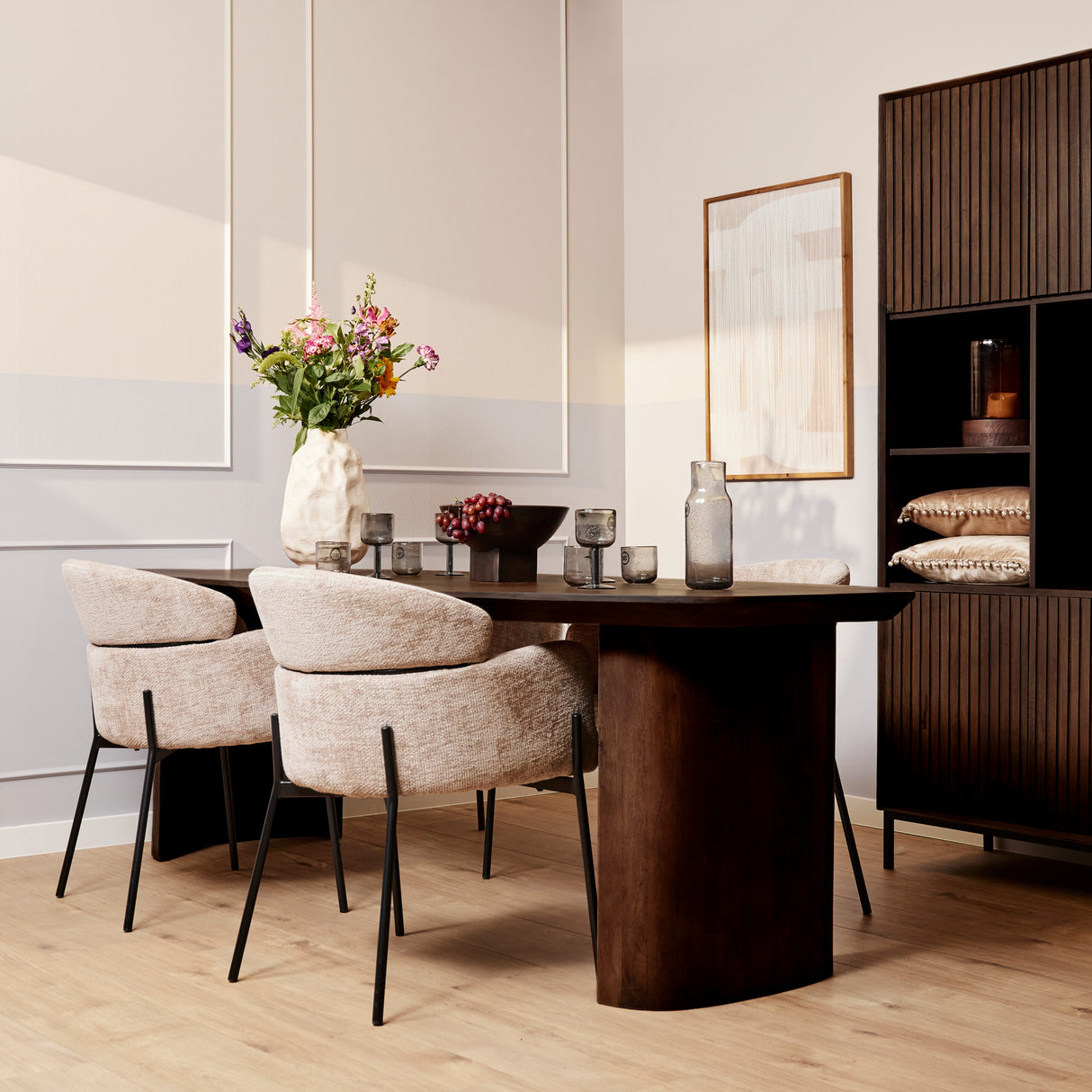 Eettafel - Bruin Mangohout - 200 cm - Modern Design - Half Ronde Poten