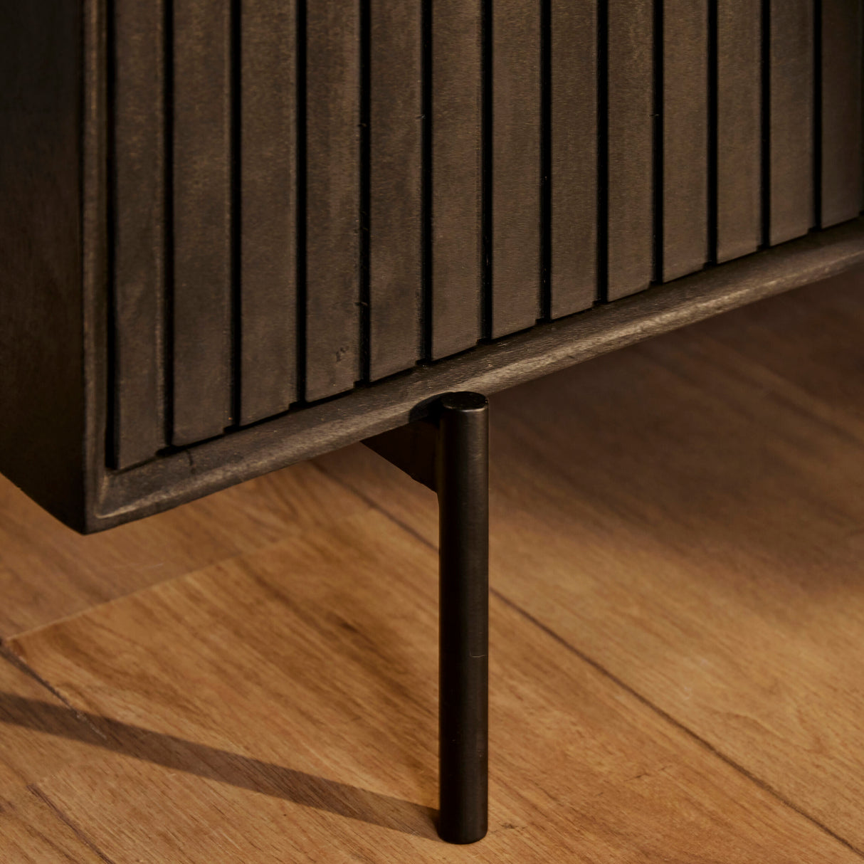 Dressoir - Zwart - Mangohout - 165 cm - 3 Deuren