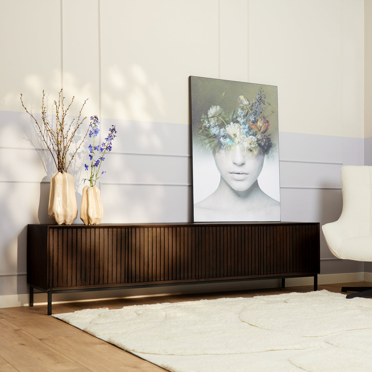 TV-meubel - Bruin Mangohout - 210 cm - Verticaal Lattenpatroon - 4 Deuren