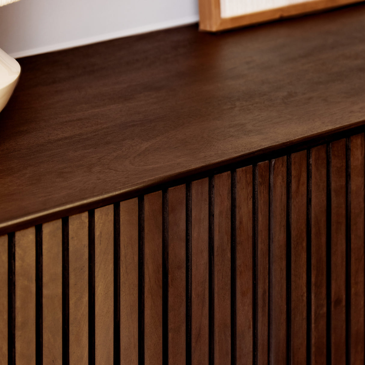 Dressoir - Bruin Mangohout - 210 cm - Verticaal Lattenpatroon - 4 Deuren