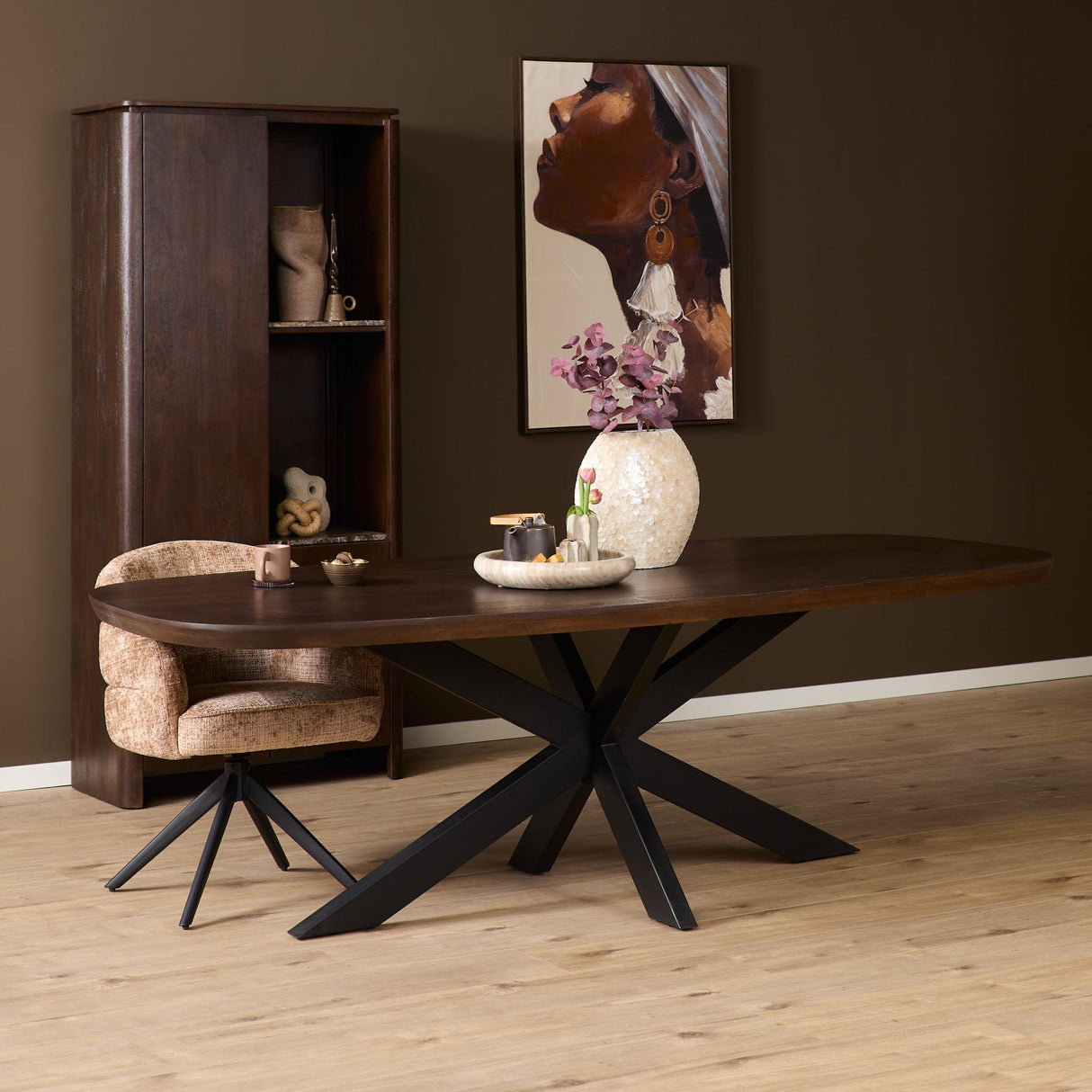 Deens Ovale Eettafel - Bruin Mangohout - 280 cm - Zwarte Metalen Spiderpoot