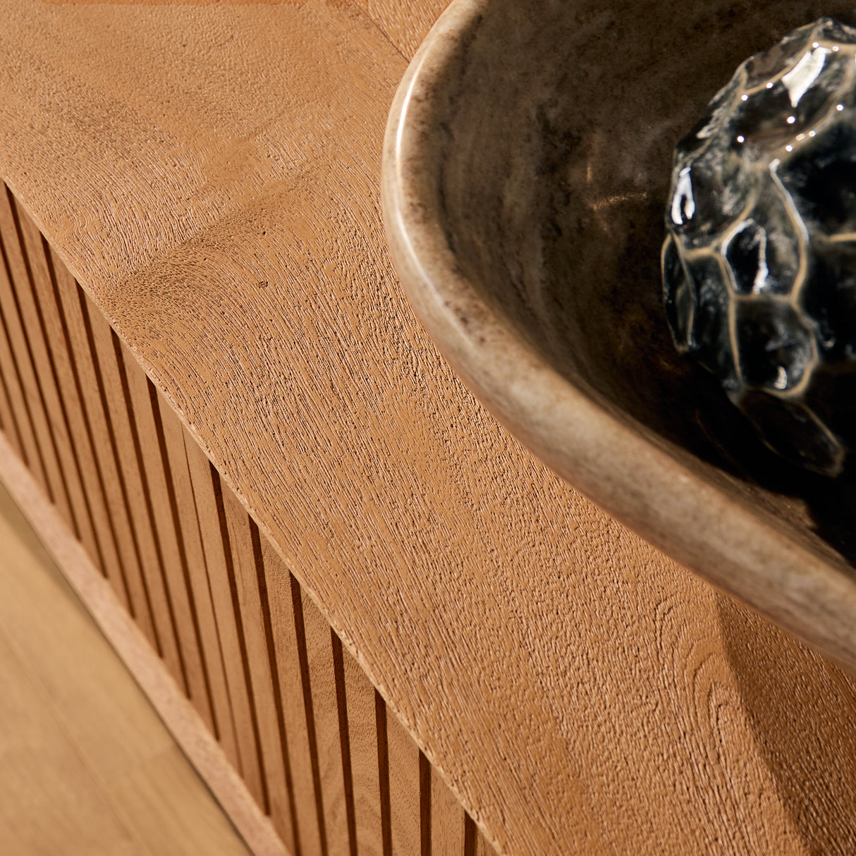 Tv-meubel - Naturel Mangohout - 165 cm - Verticaal Lattenpatroon