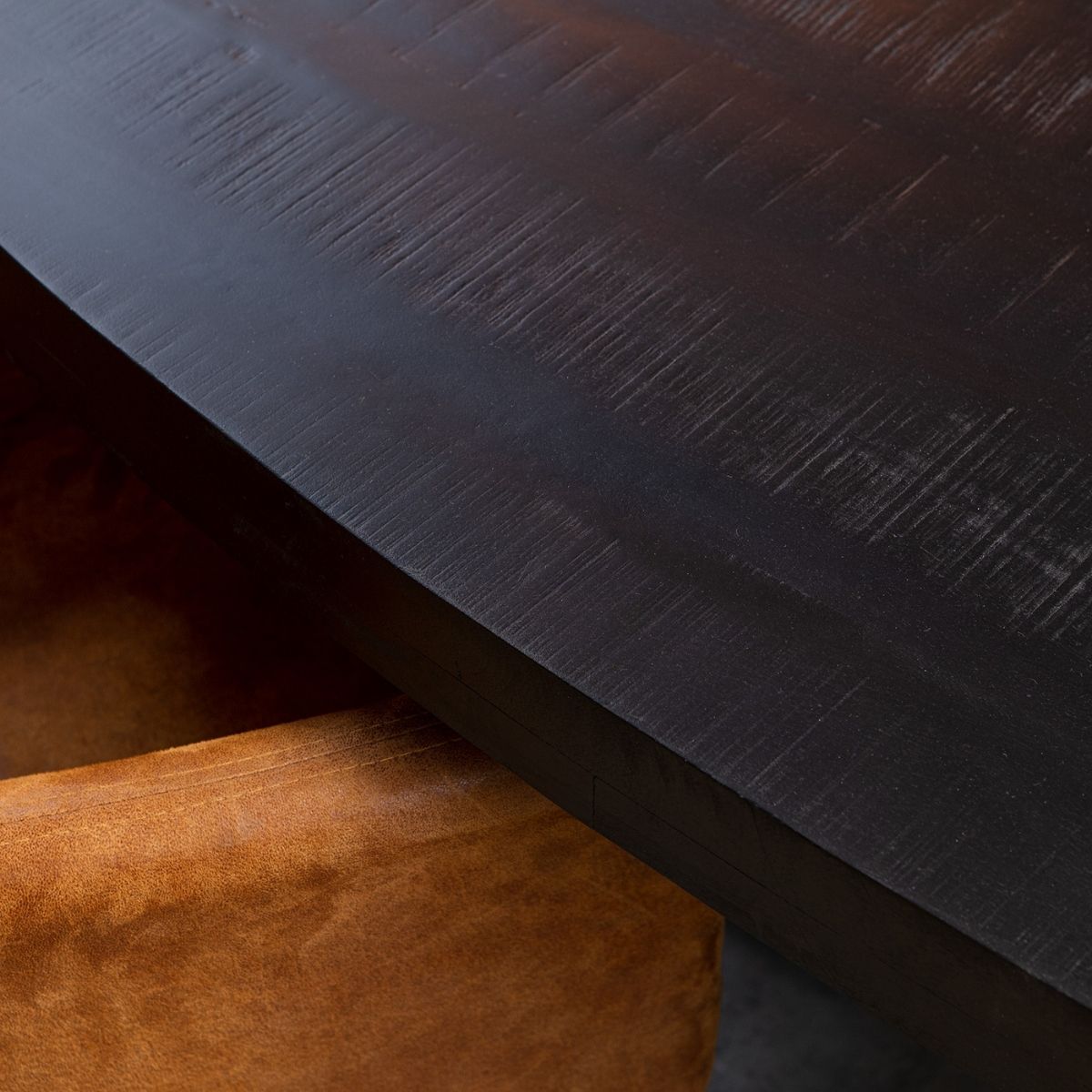 Eettafel - Zwart - Mangohout - Metaal - 240 cm - Ovaal