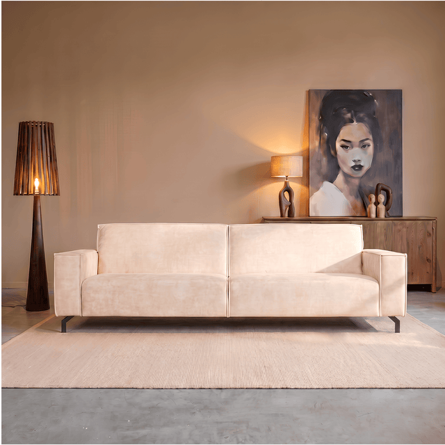 Tweeënhalfzitsbank van beige velvet met strakke lijnen, 194 cm breed