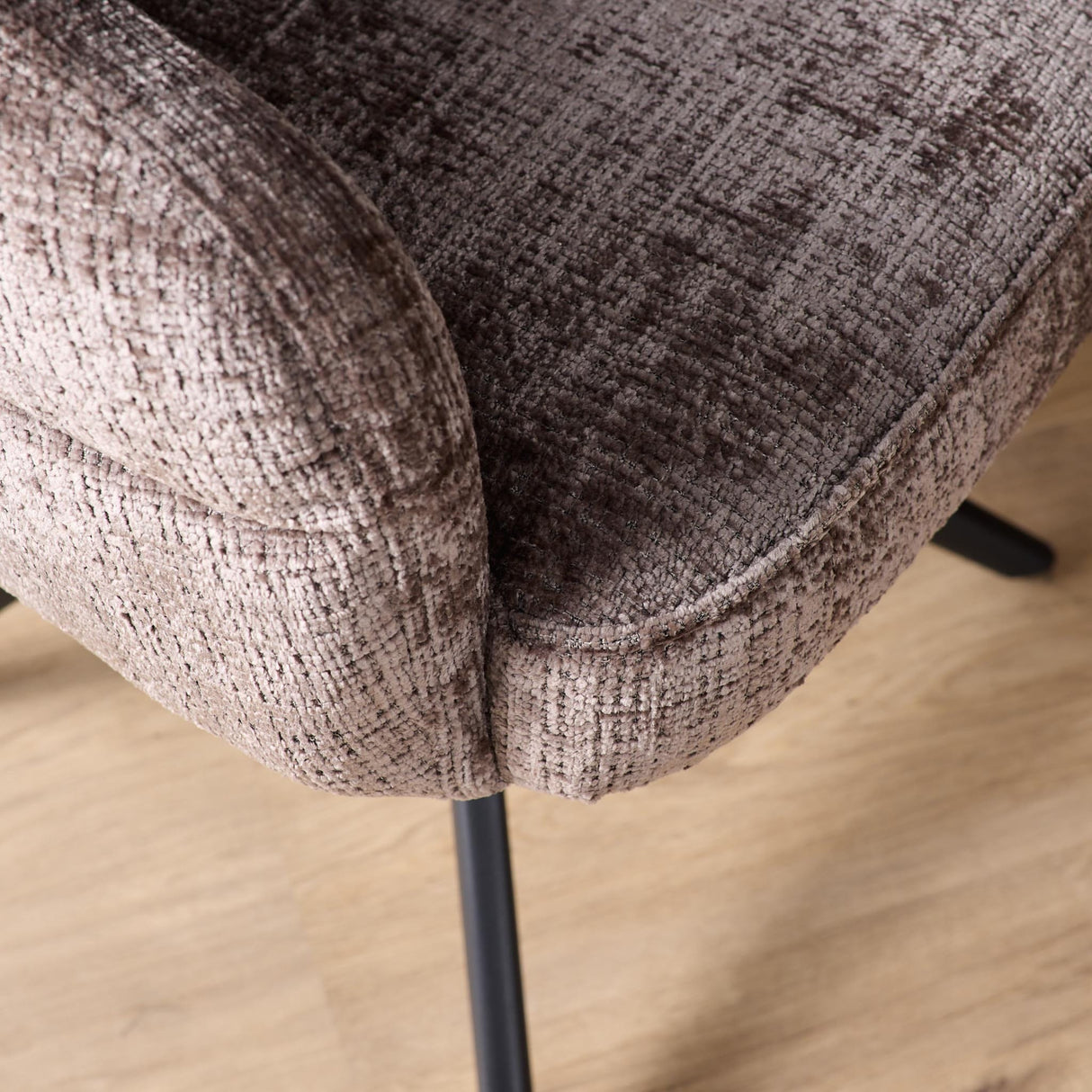 Eetkamerstoel Bella | Clay | Poot Black | Met armleuning Starfurn