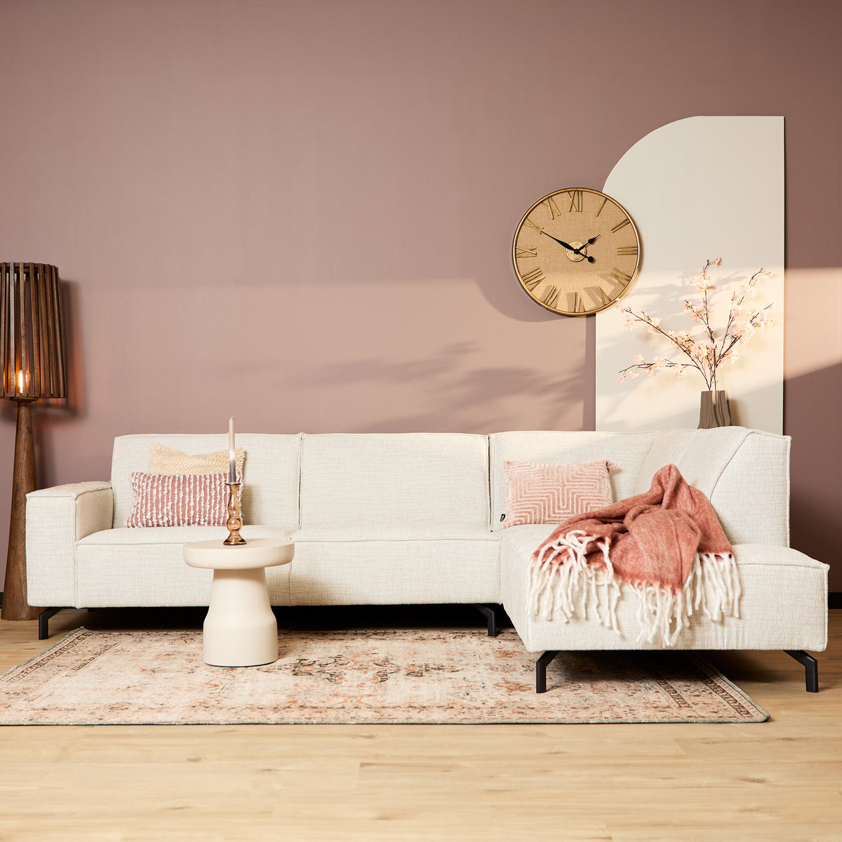 Hoekbank in beige met strakke lijnen, 2,5-zits met divan rechts