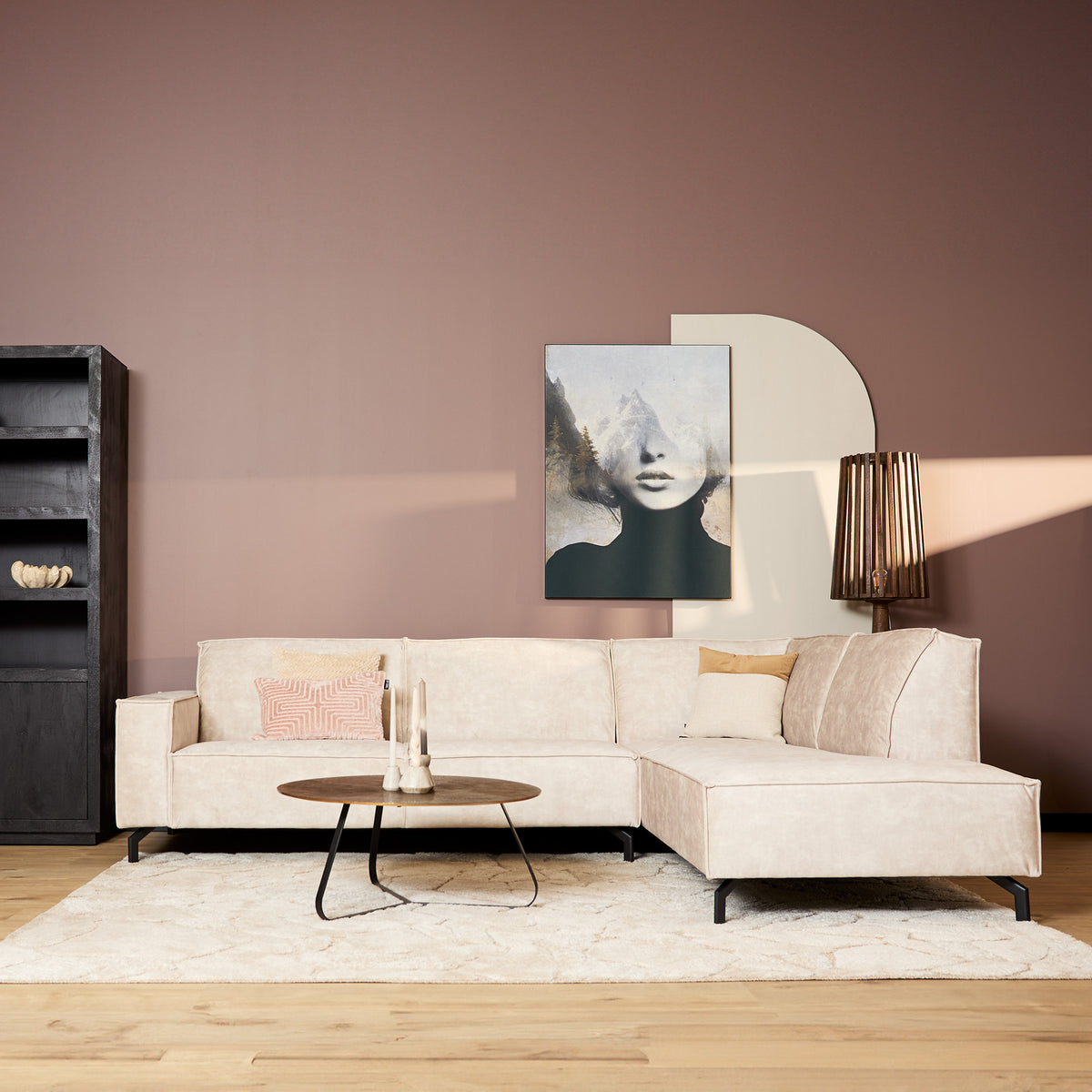 Hoekbank van beige velvet met strakke lijnen, 2,5-zits met divan rechts, foto 4