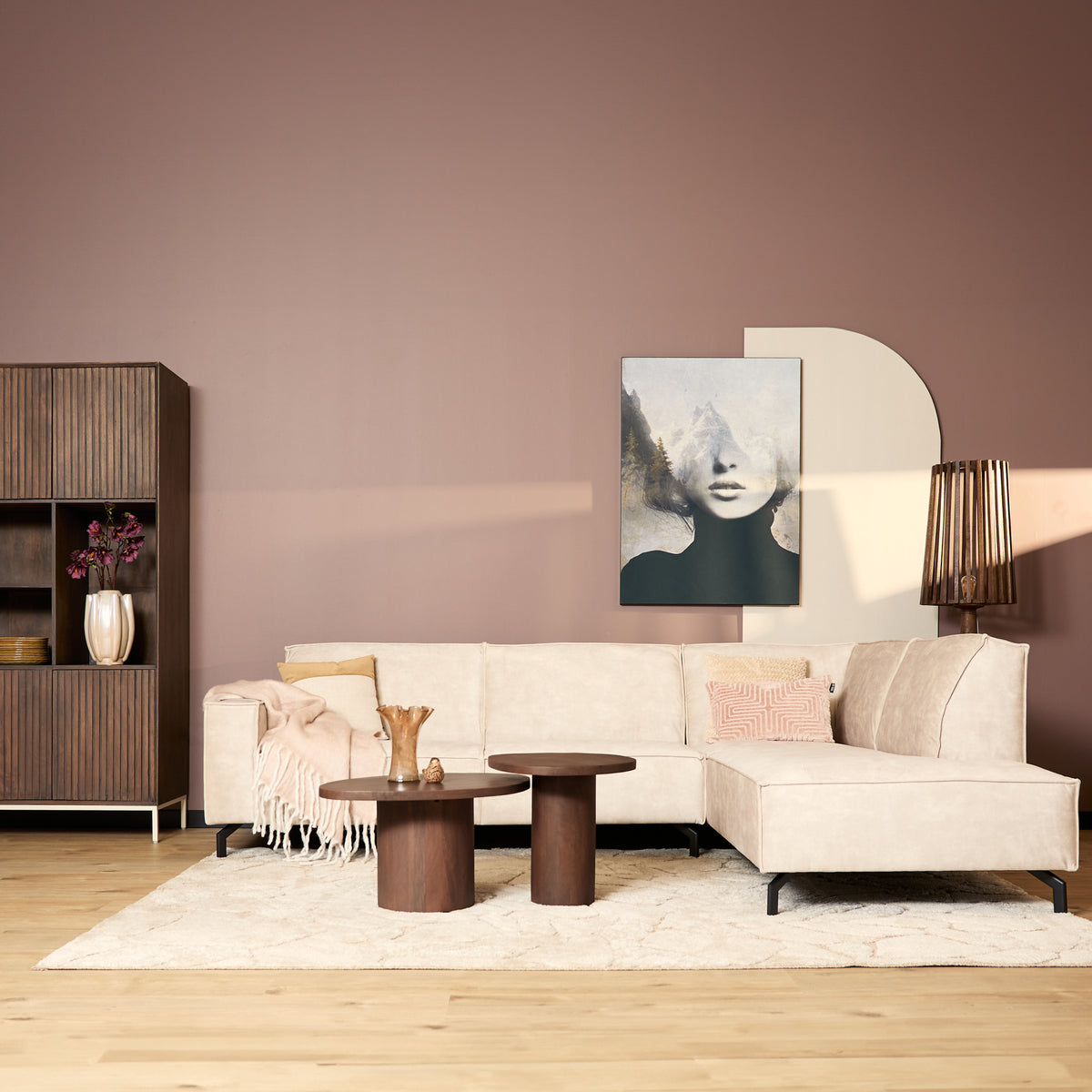 Hoekbank van beige velvet met strakke lijnen, 2,5-zits met divan rechts, foto 9
