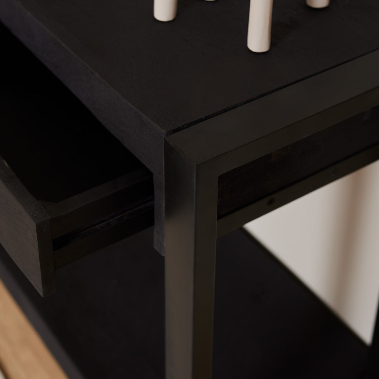 Sidetable - Zwart - Mangohout - Metaal - 180 cm - 4 Lades